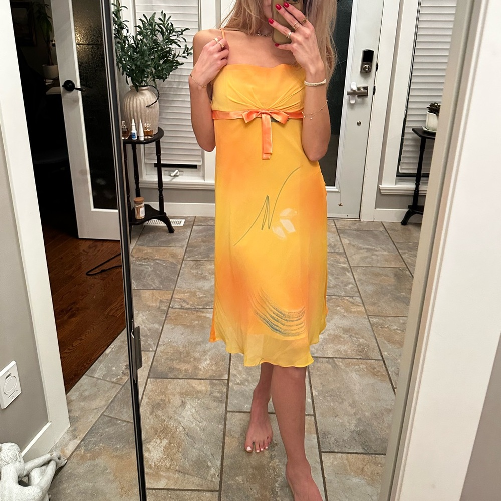 Elegant Yellow Dress with Bow Detail